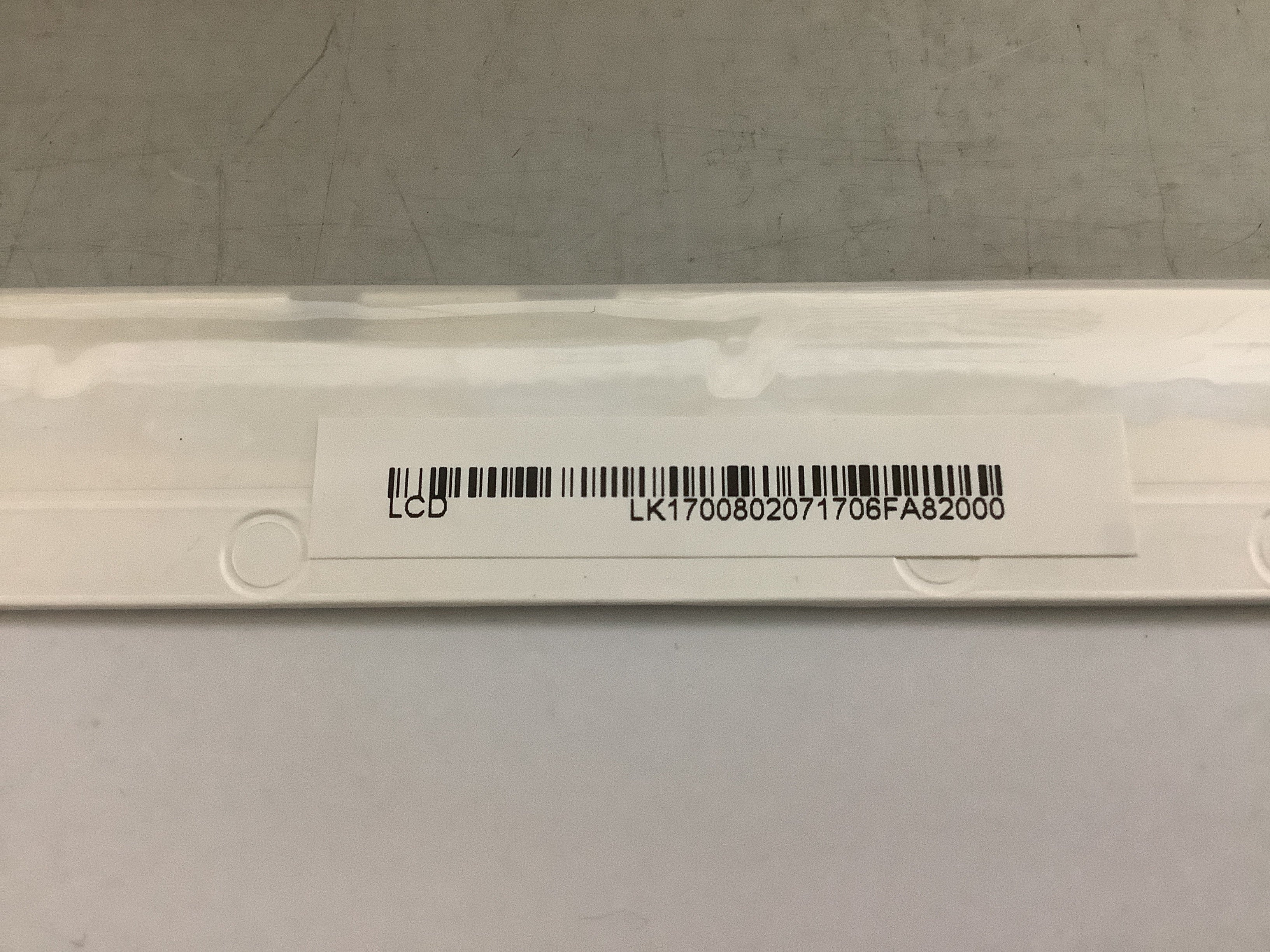 LP171WP4 (TL)(03) laptop screen image 6