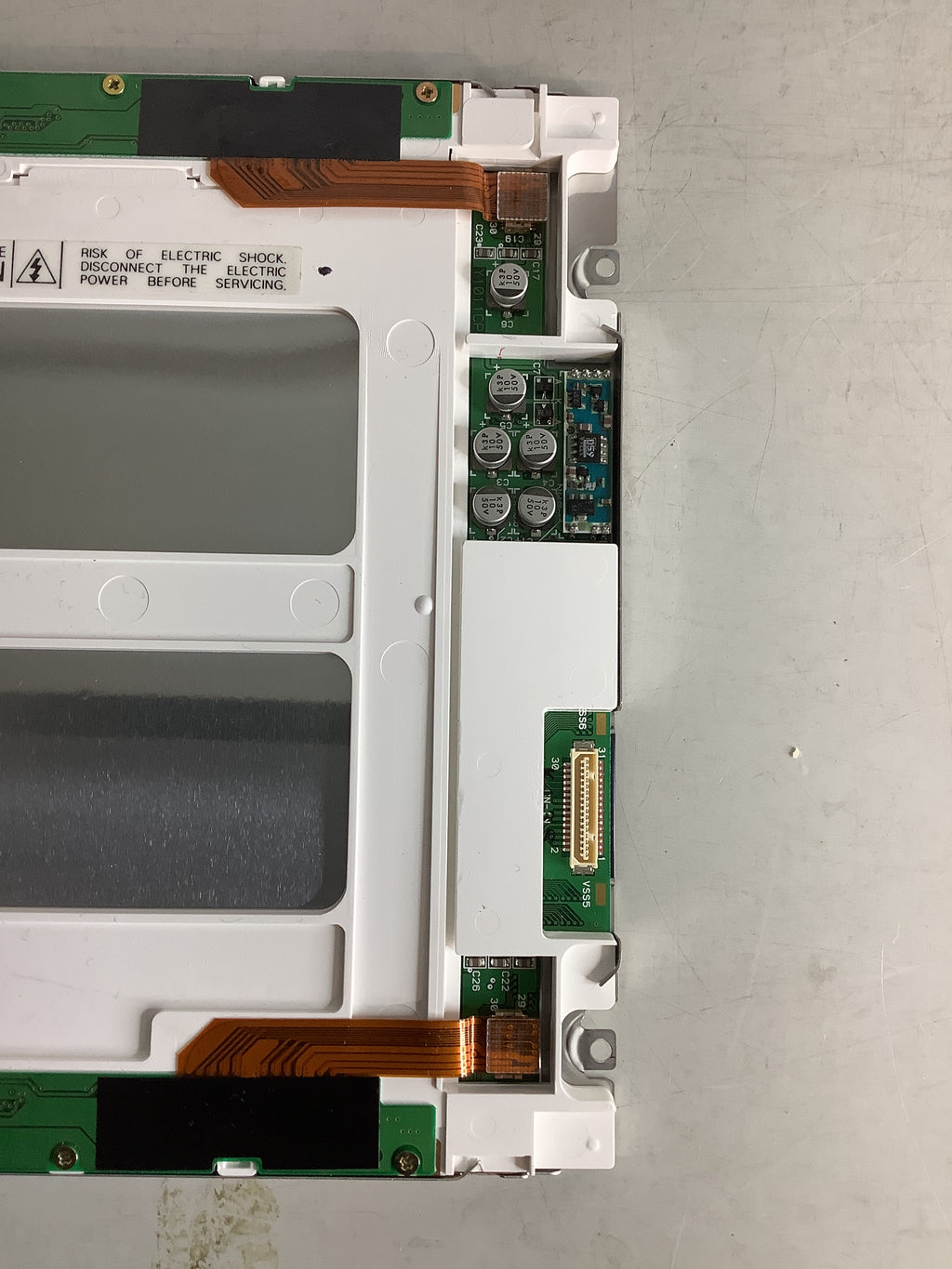LM64C389 laptop screen image 5