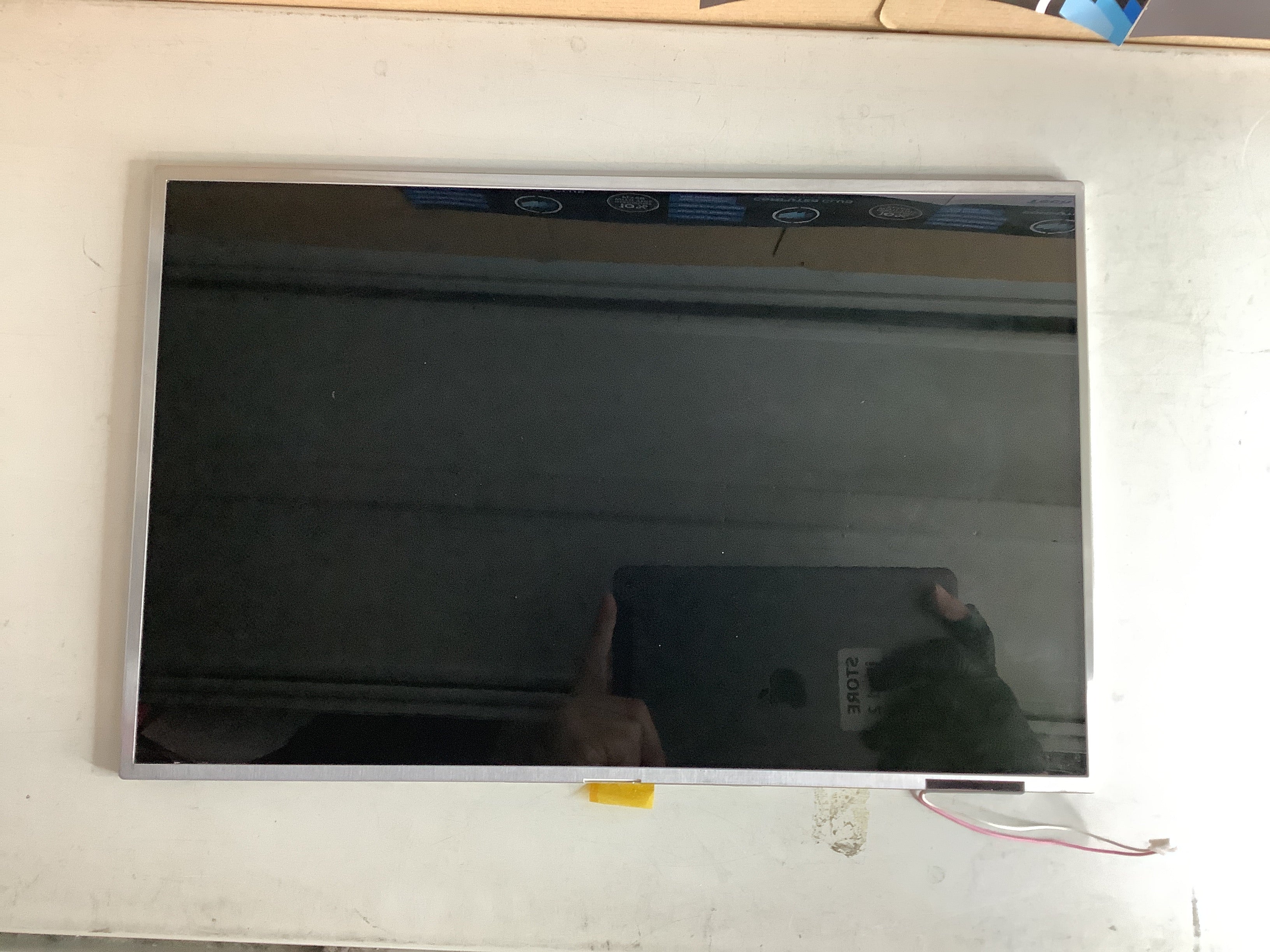 CLAA154WA05A laptop screen image 2