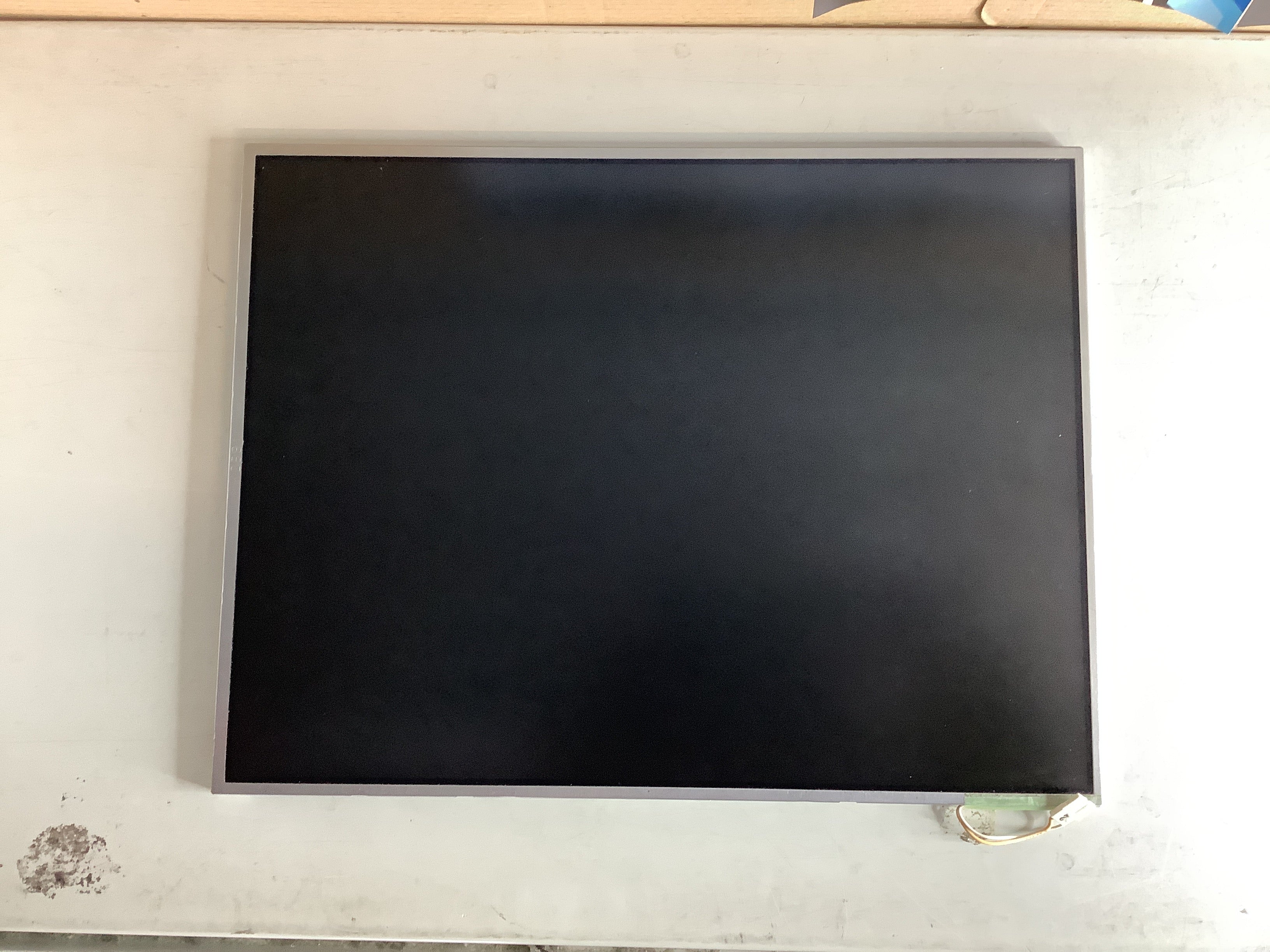 LQ150U1LW03 laptop screen image 2