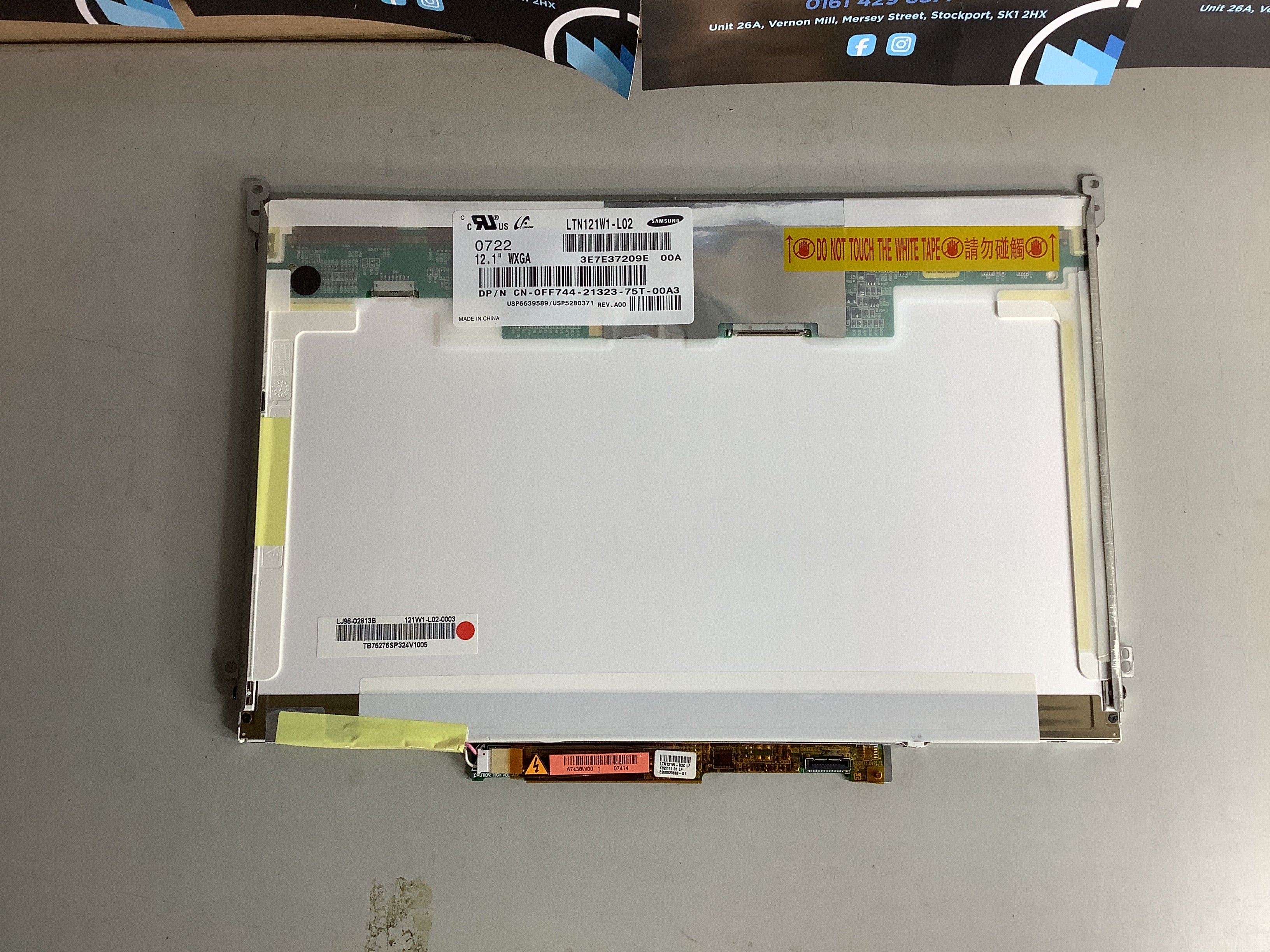 LTN121W1-L02 laptop screen image 3
