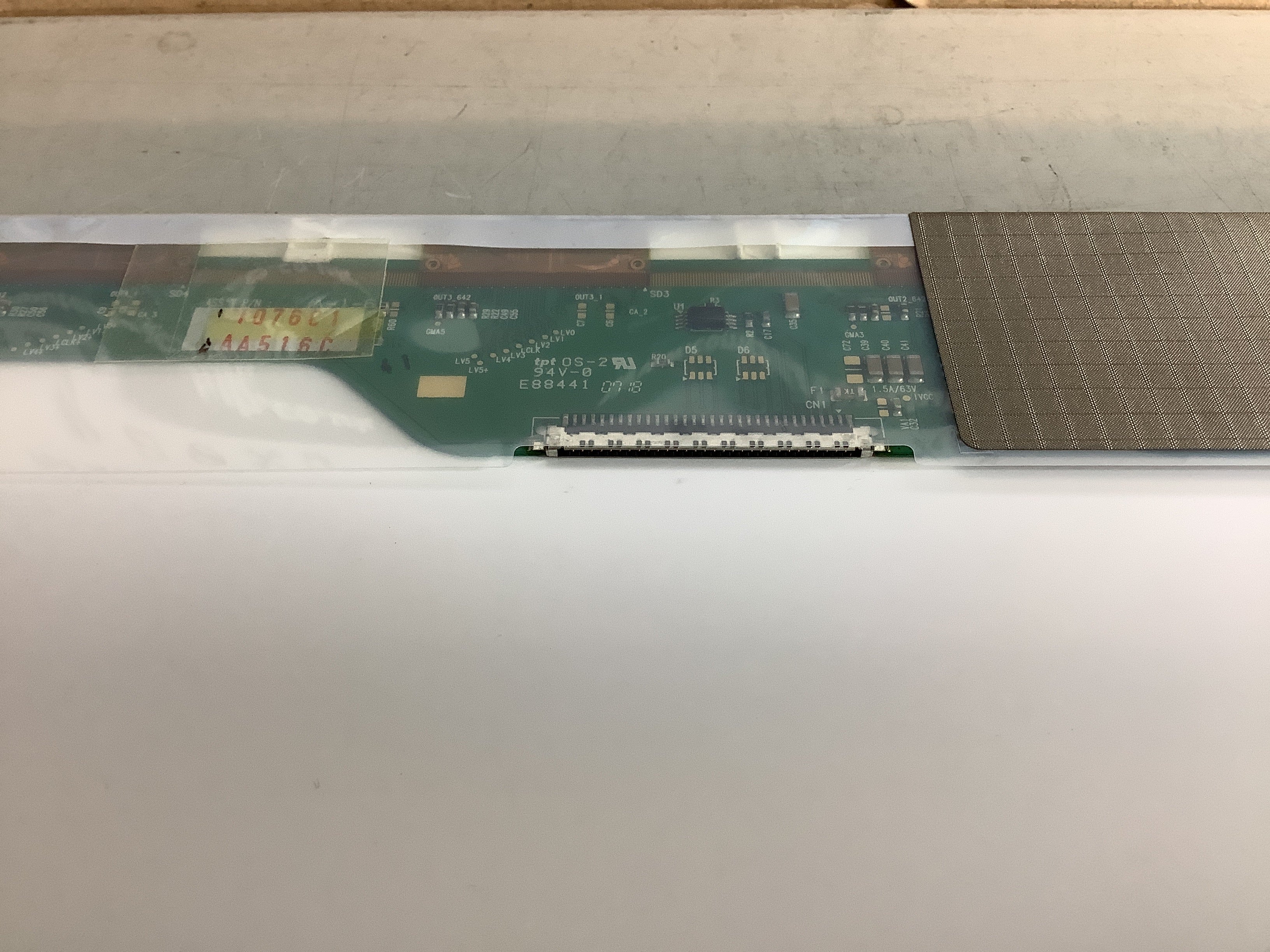 LP154WX4 (TL)(A3) laptop screen image 6