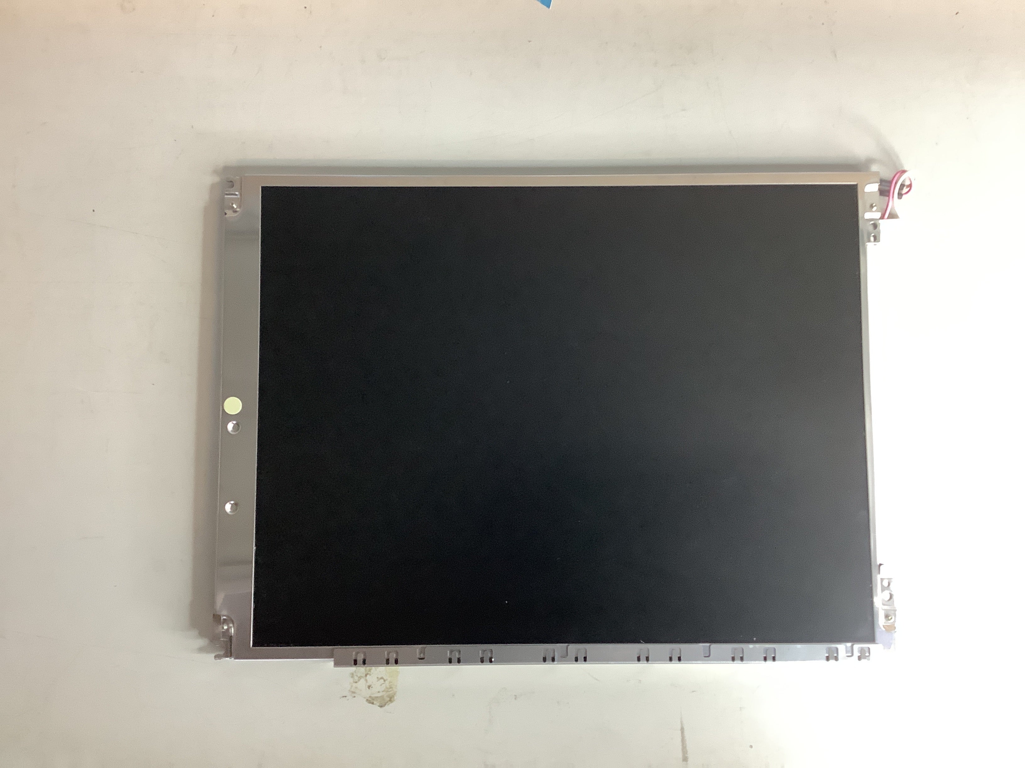 LTM12C270 laptop screen image 2