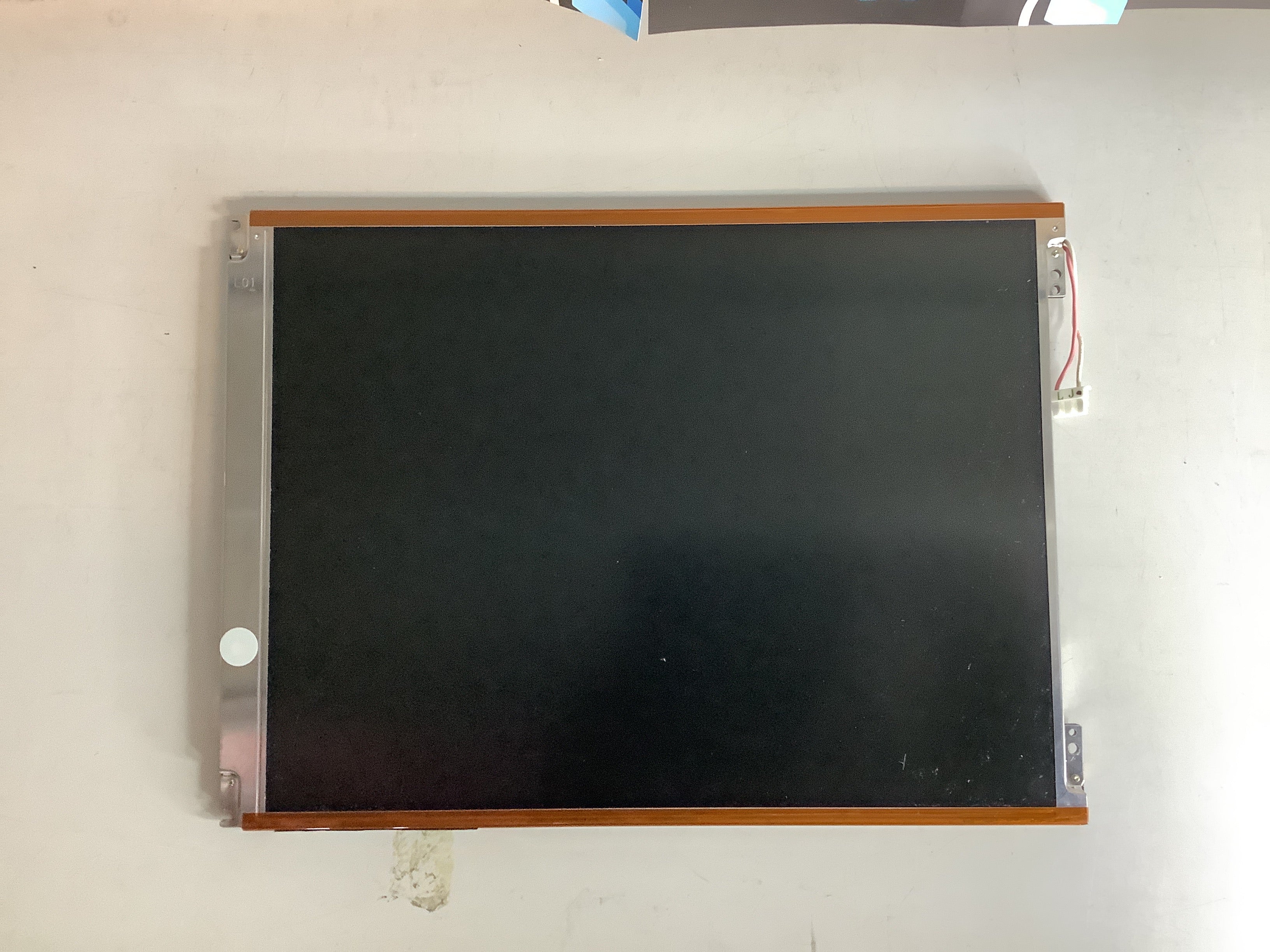 TM121SV-02L01C laptop screen image 2
