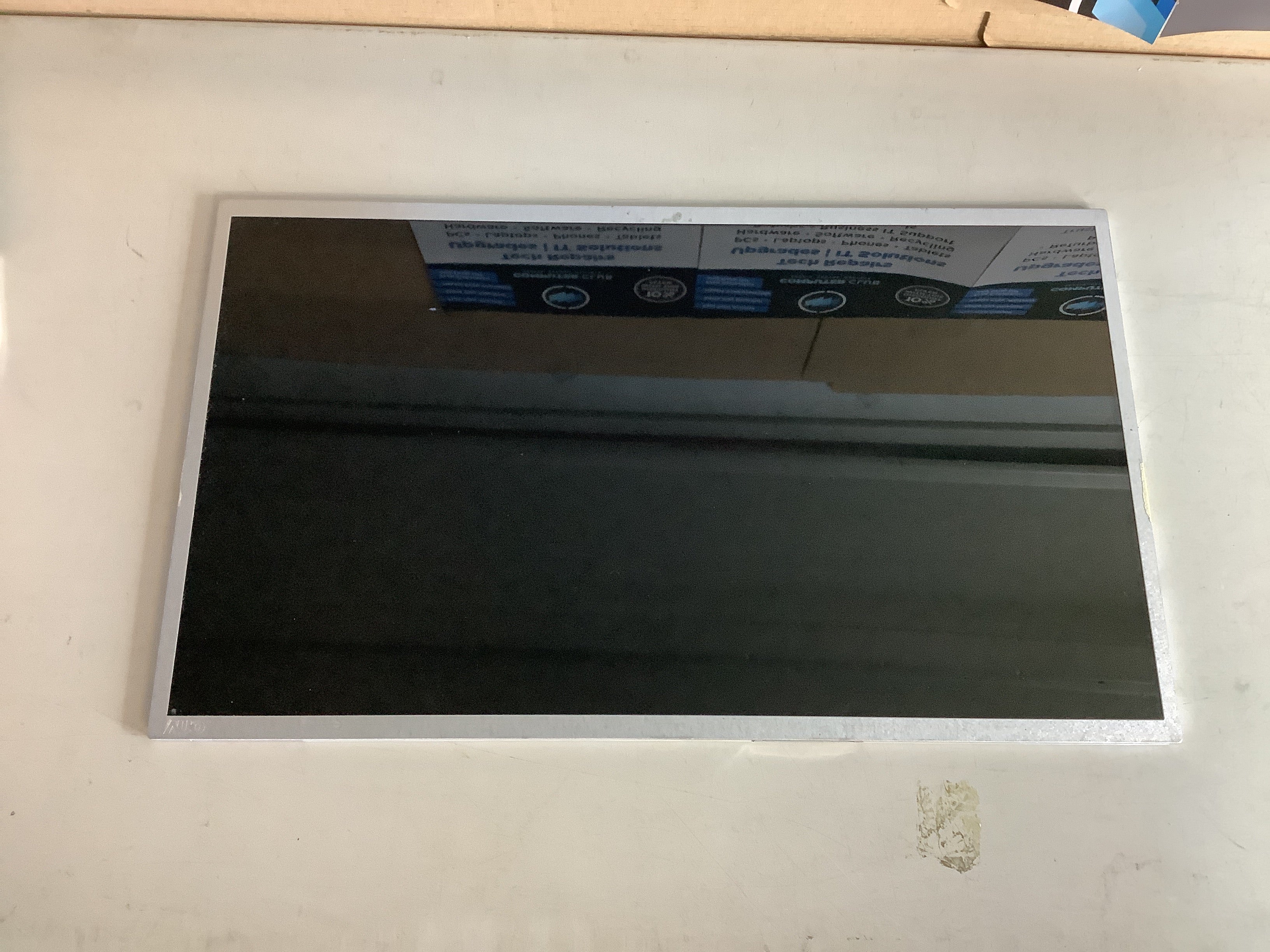 B140XW01 V.8 laptop screen image 2