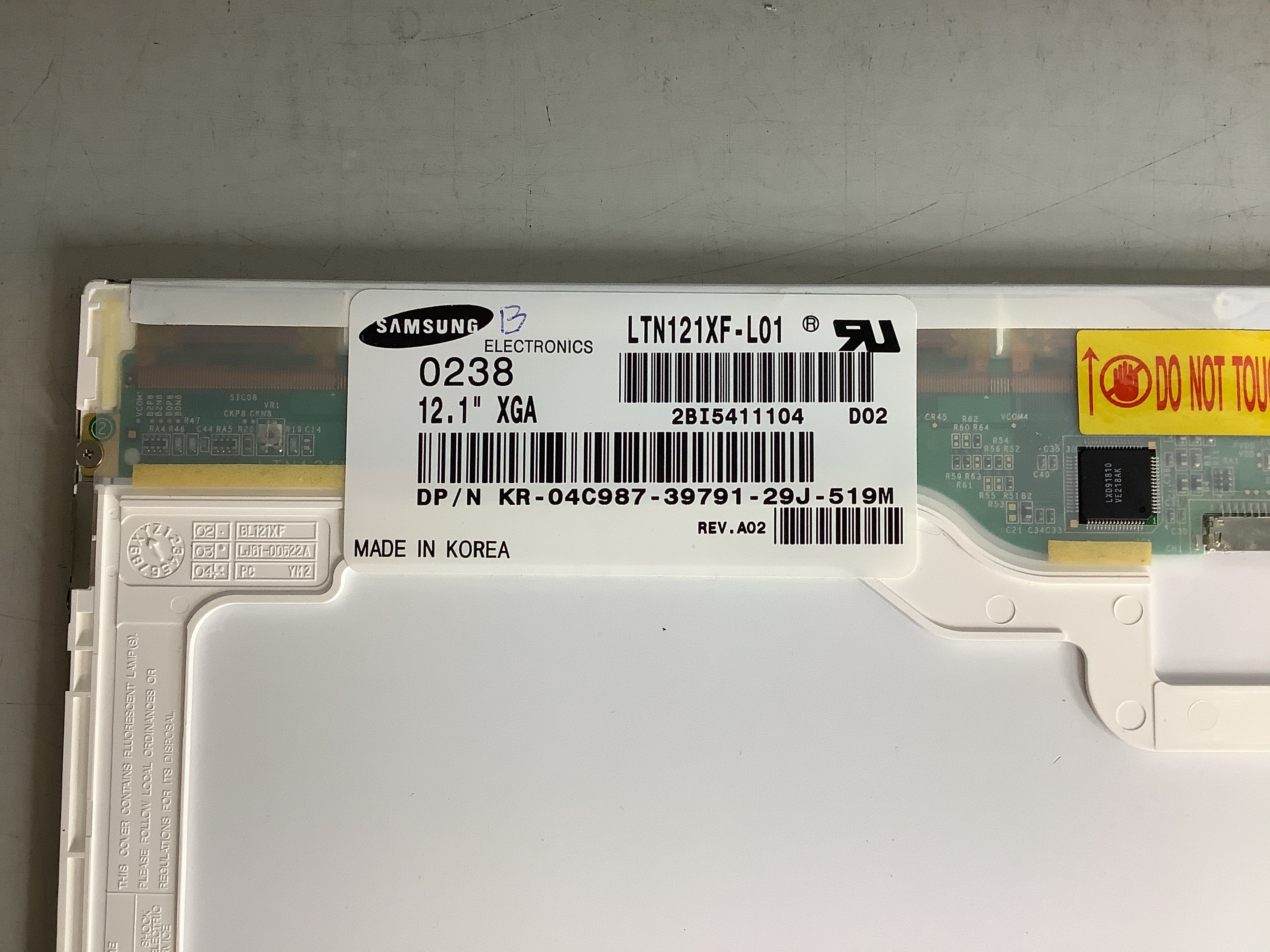 LTN121XF-L01 laptop screen image 4