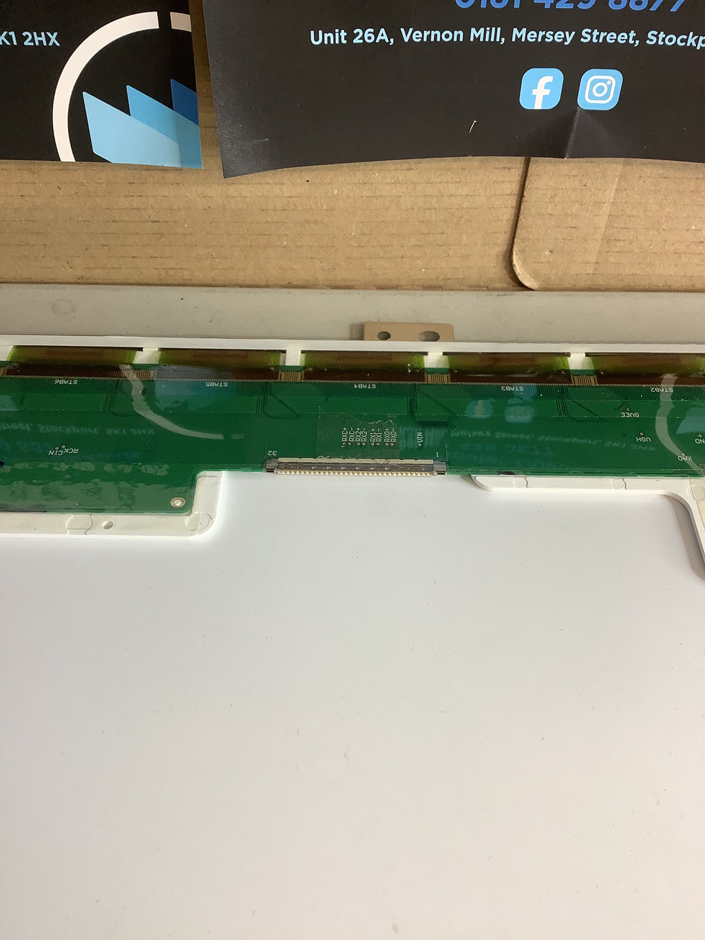 QD15TL02 REV:04 laptop screen image 7