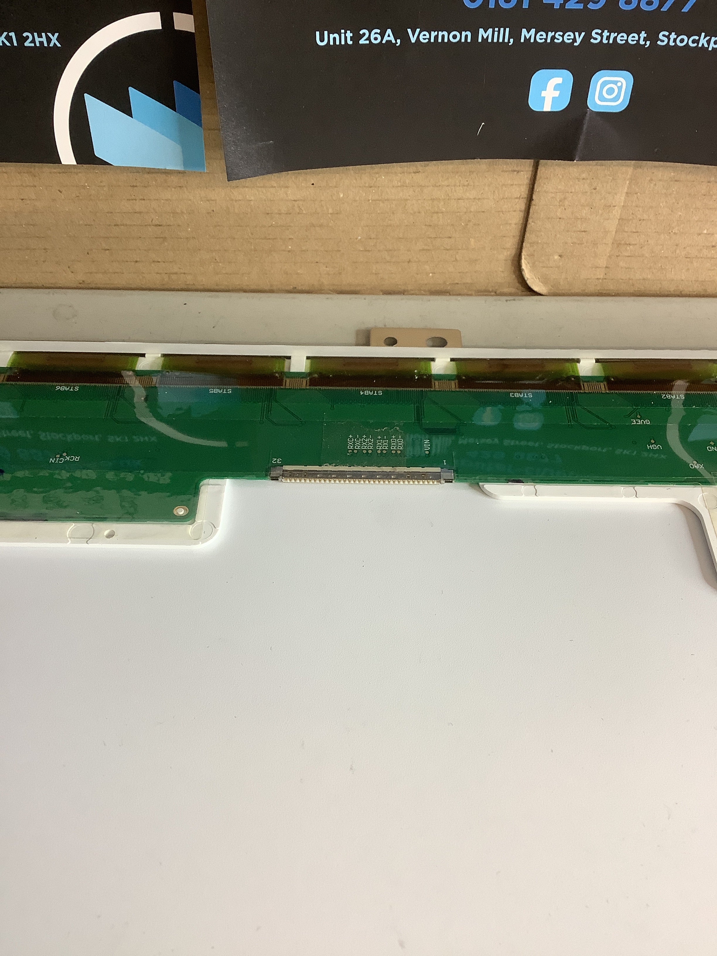QD15TL02 REV:04 laptop screen image 7