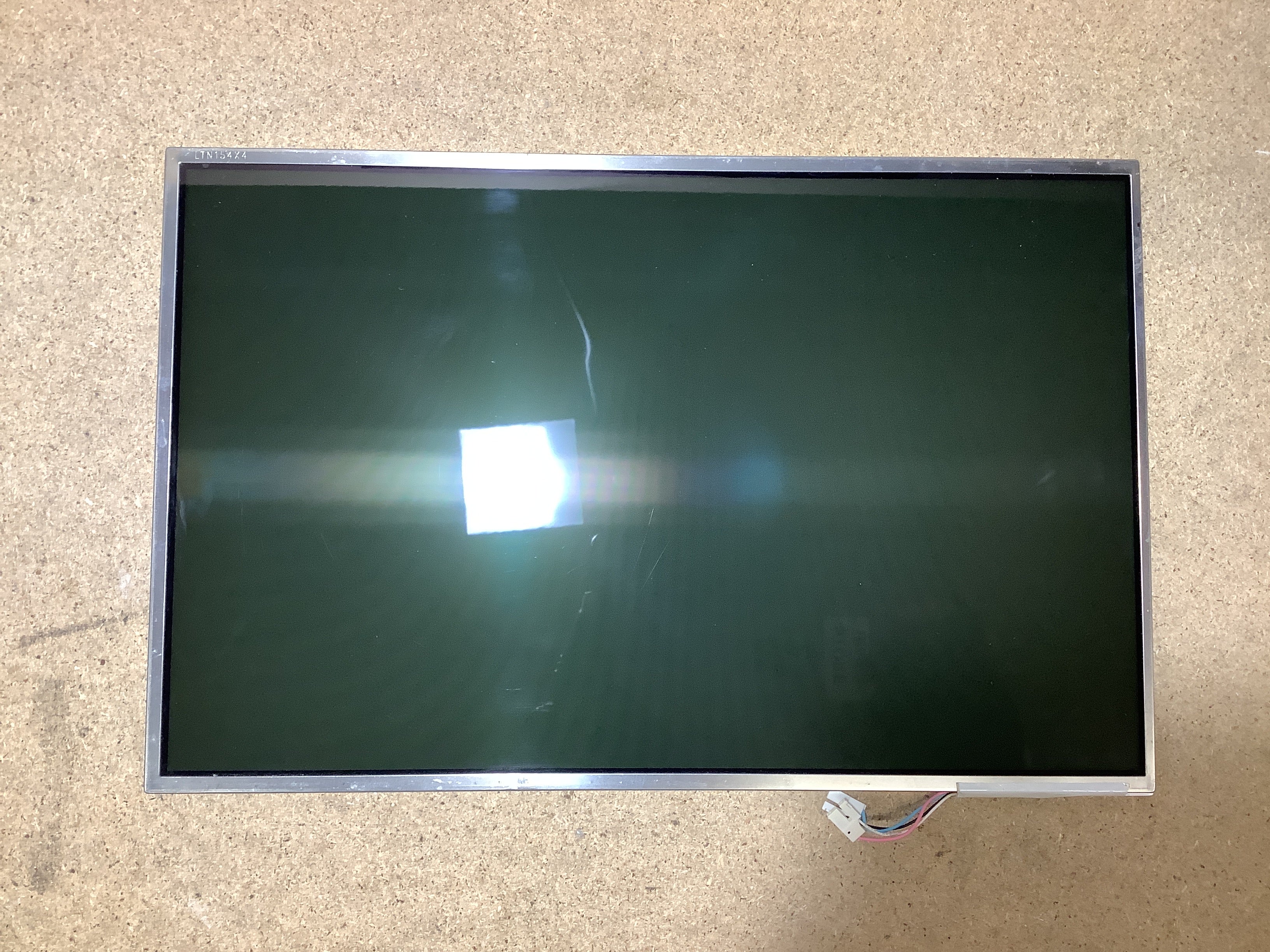 LTN154X4-L01 laptop screen image 2