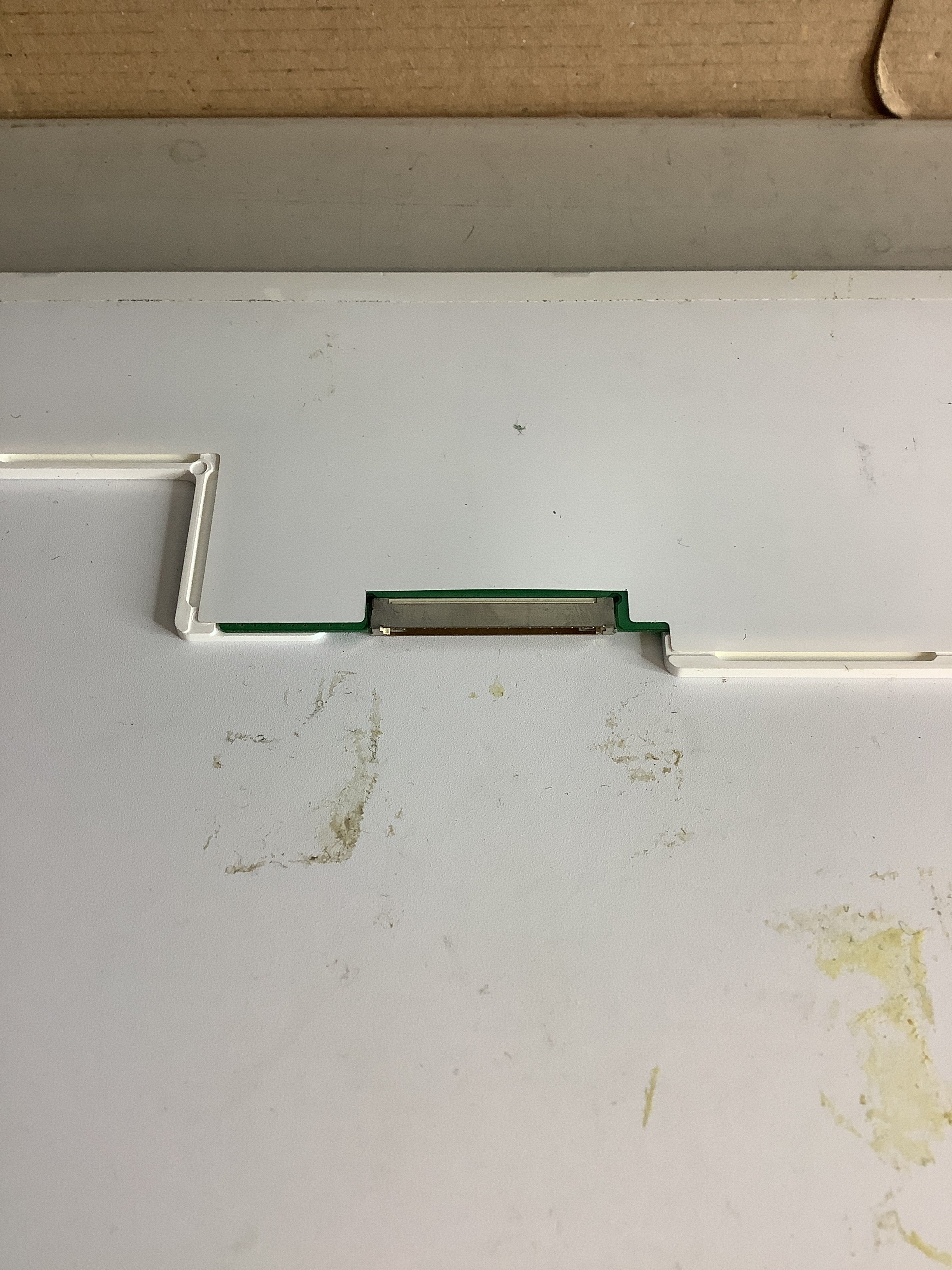 HT15X31-100 laptop screen image 5
