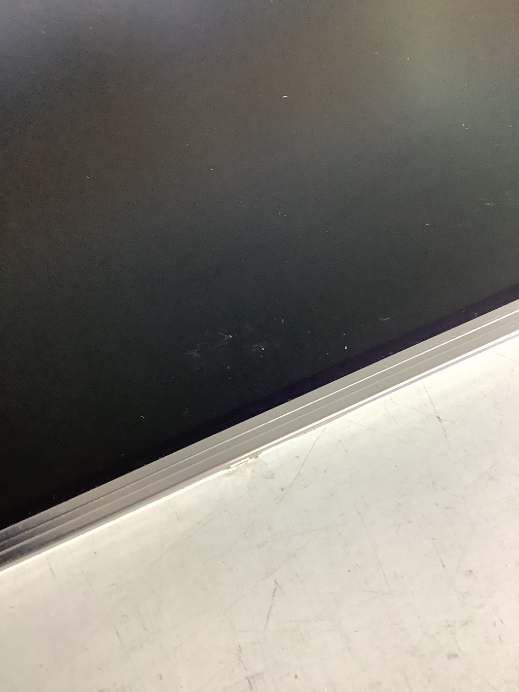 LTN121XF-L01 laptop screen image 12