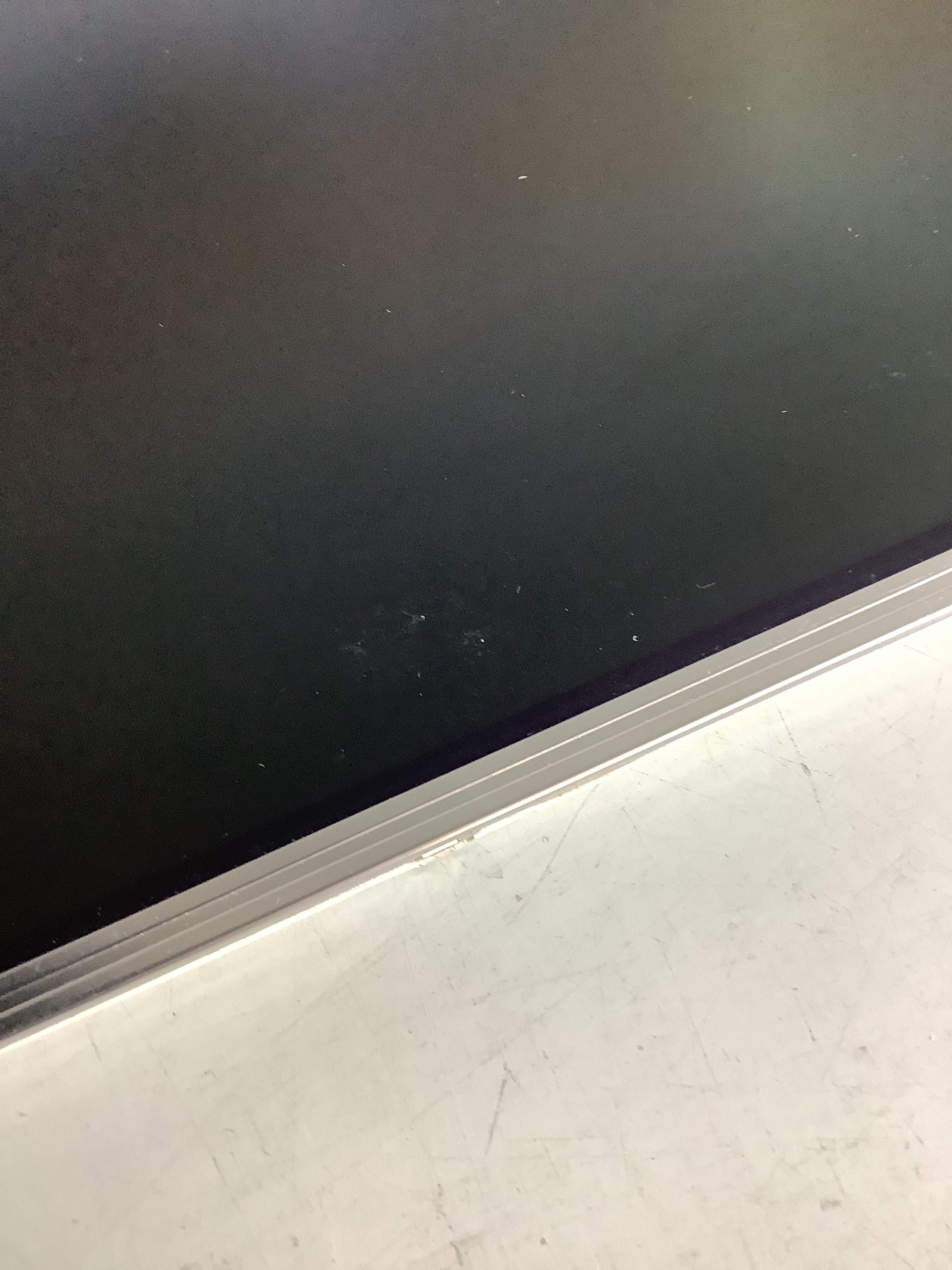 LTN121XF-L01 laptop screen image 12